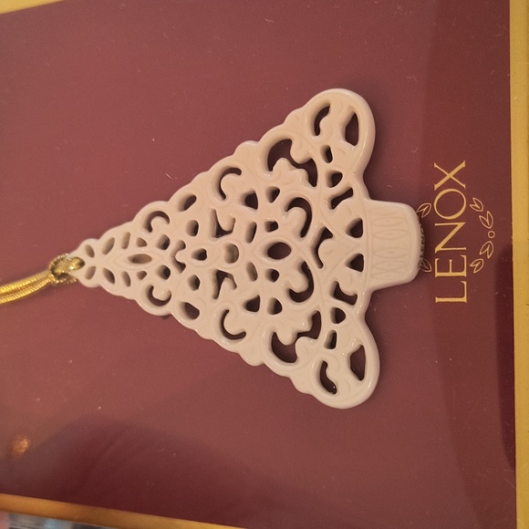 Lenox Tree Ornament - Picture 7 of 10
